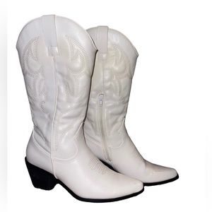 PRINCESS POLLY THERAPY CLAYTON WHITE COWGIRL BOOTS🤠